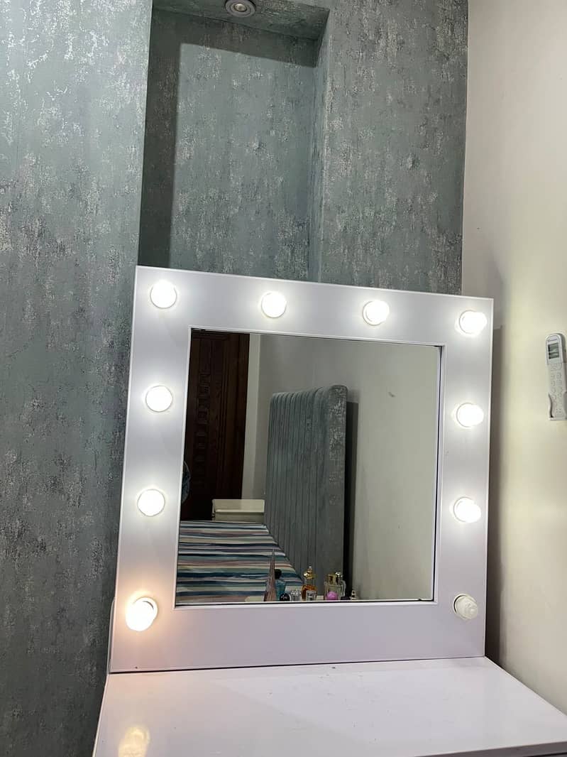 Vanity, dressing table 2