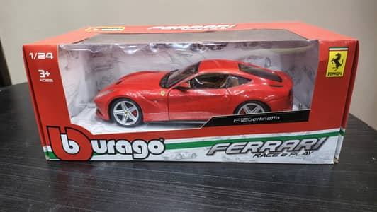 Bburago - Ferrari F12 Berlinetta 1/24)