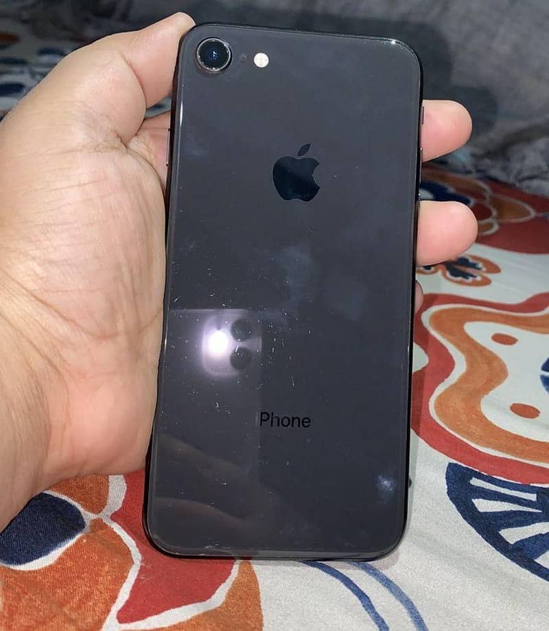 Apple iPhone 8 4
