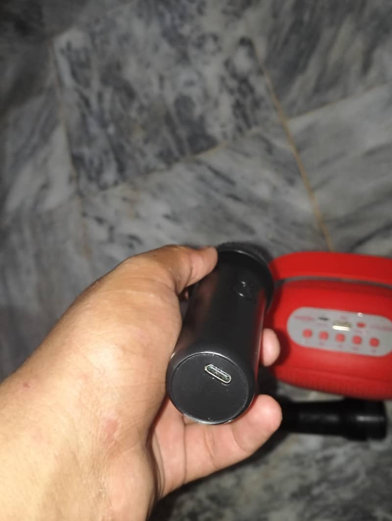 speaker 4