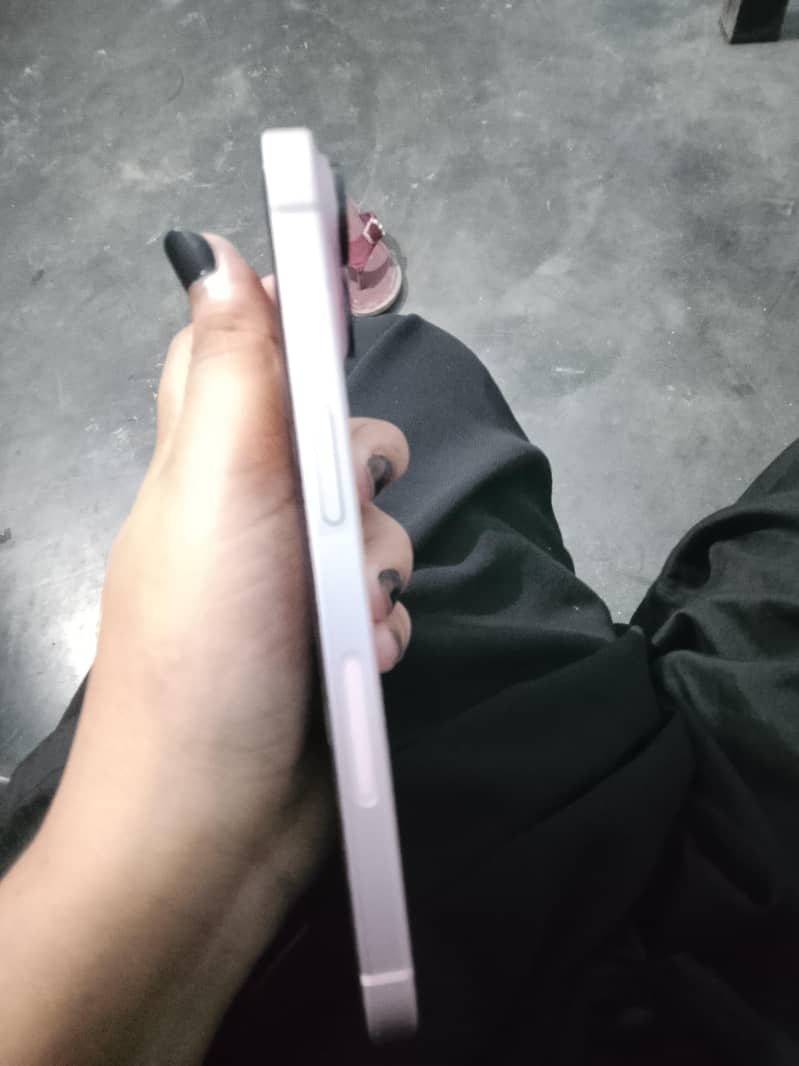 Apple iPhone 15 2