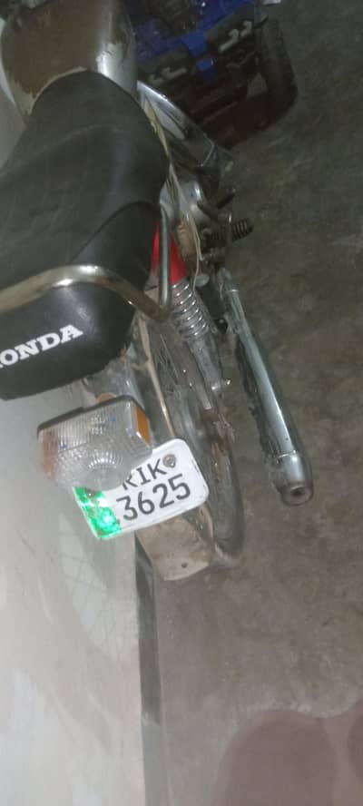 sell crown bike 2011 model Rawalpindi num
