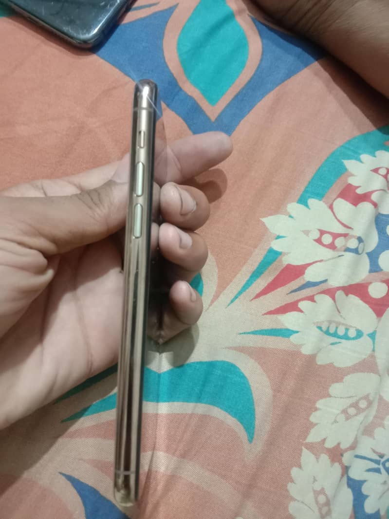 Apple iPhone 11 Pro 10