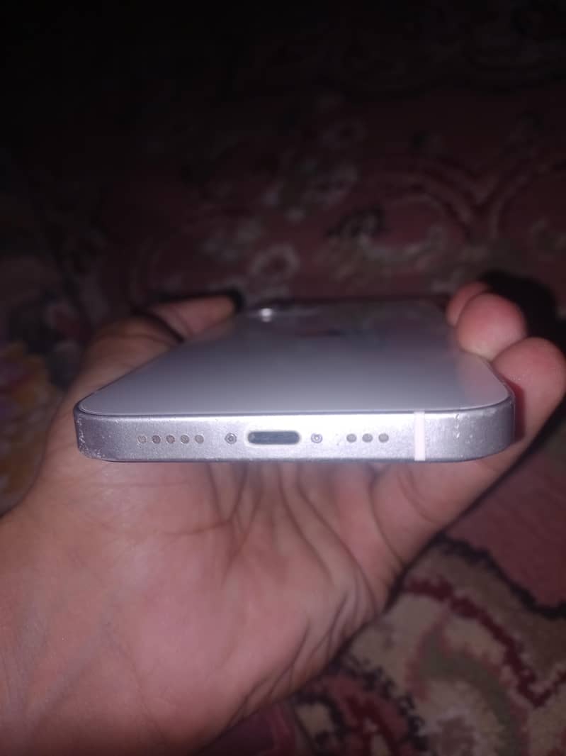 Apple iPhone 12 2