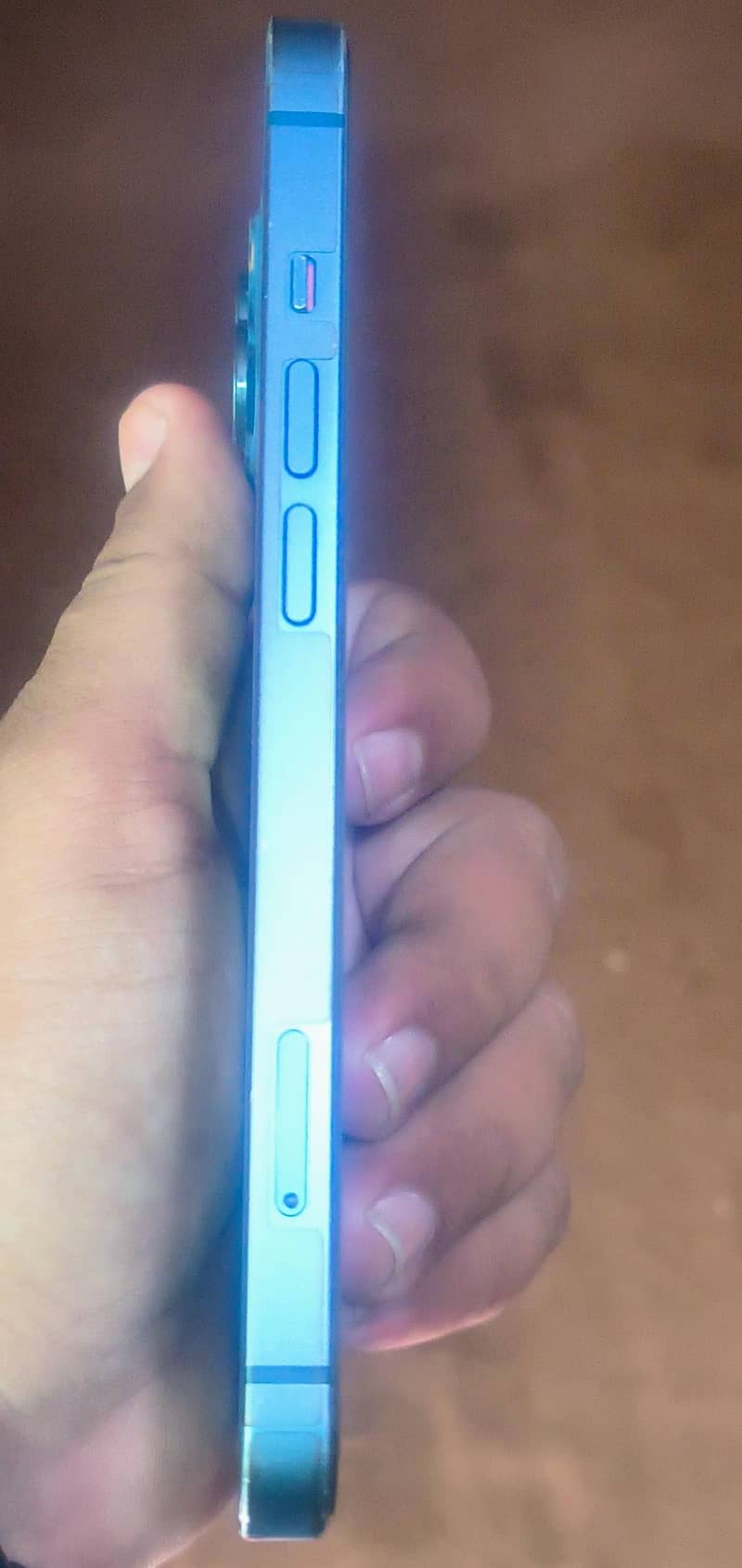 iPhone 13 4