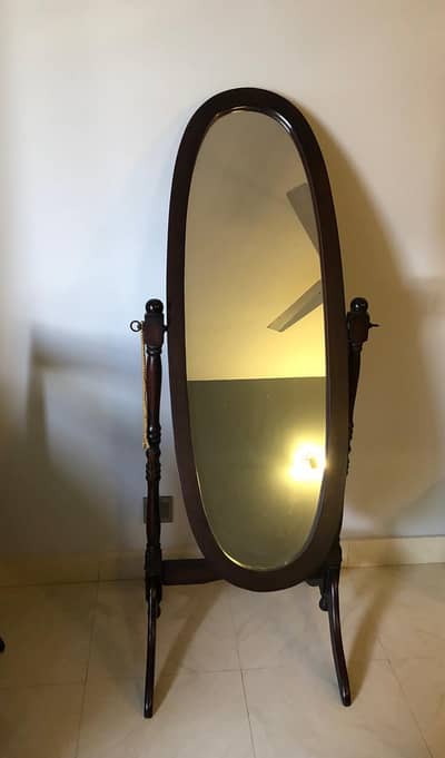 mirror , bean bag , wallpaper
