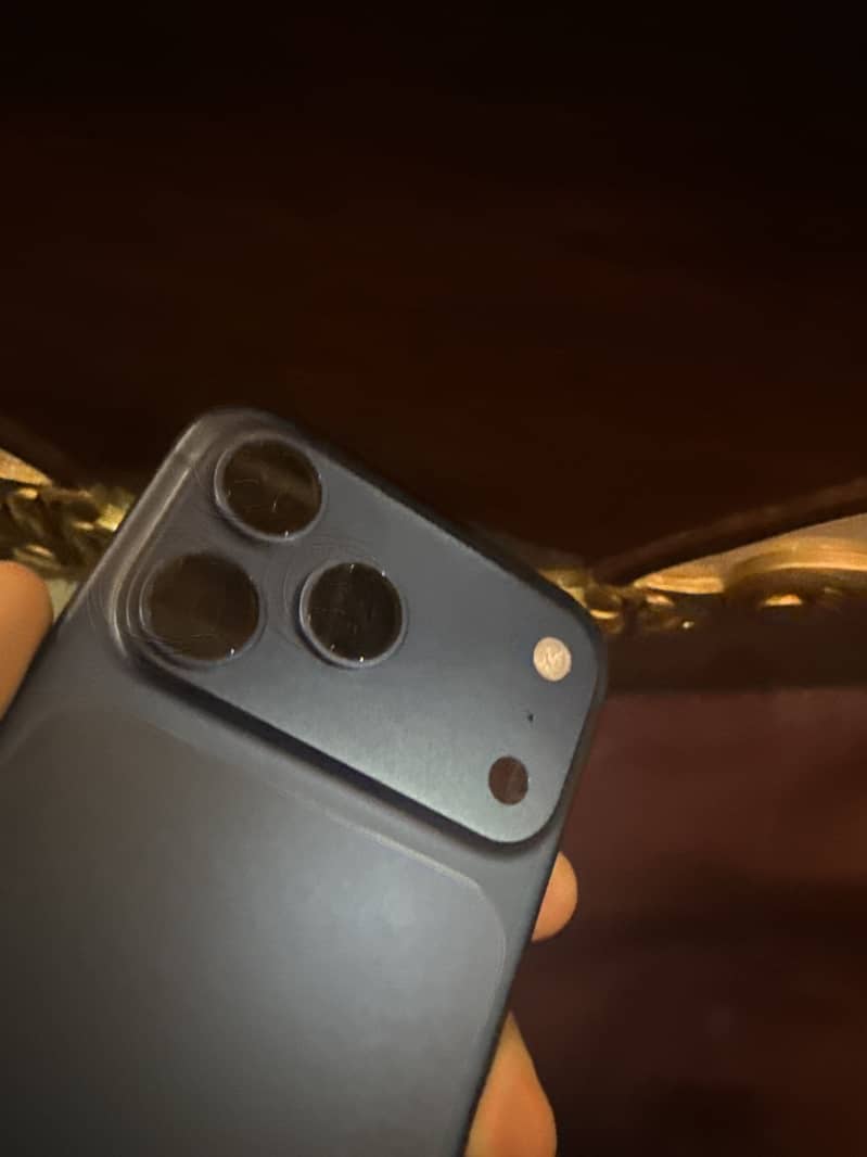 Iphone 17 pro max 4