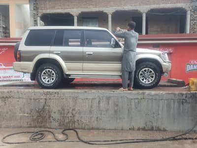 Mitsubishi Pajero 1992