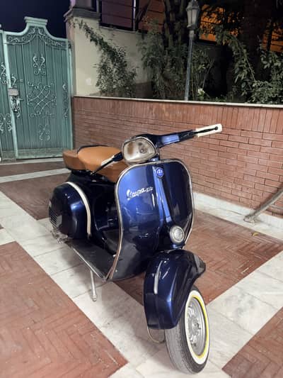 Vespa Super 1977