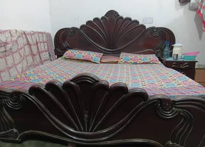 wooden bed set for sale in good condition  with matress