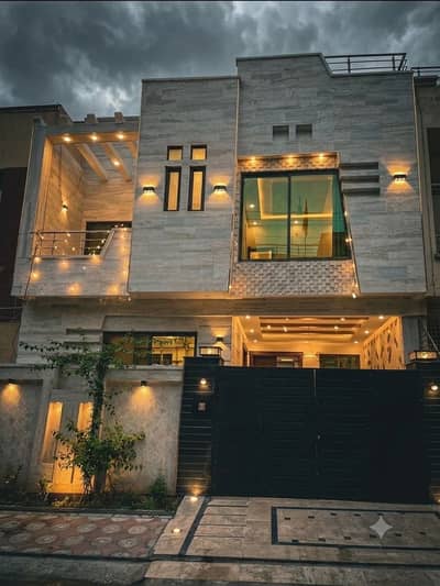 5 Marla Brand New Type Luxury Modern Style Unfurnished Lower Portion For Small Family Available For Rent In Johar Town Phase 2 Near Emporium Mall.