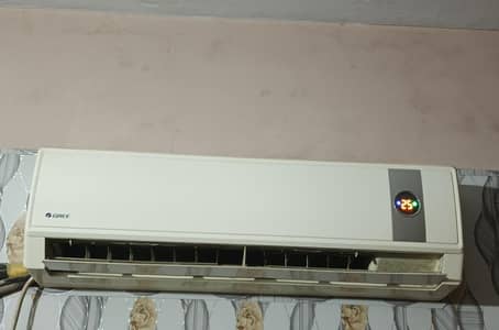 AC 10/10 condition