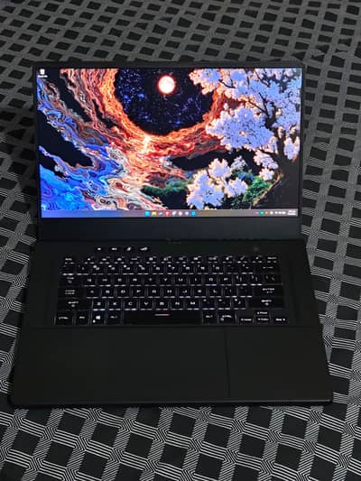 ASUS ROG ZEPHYRUS G15 (PRISTINE MINT 9.5/10 CONDITION) - Box Included