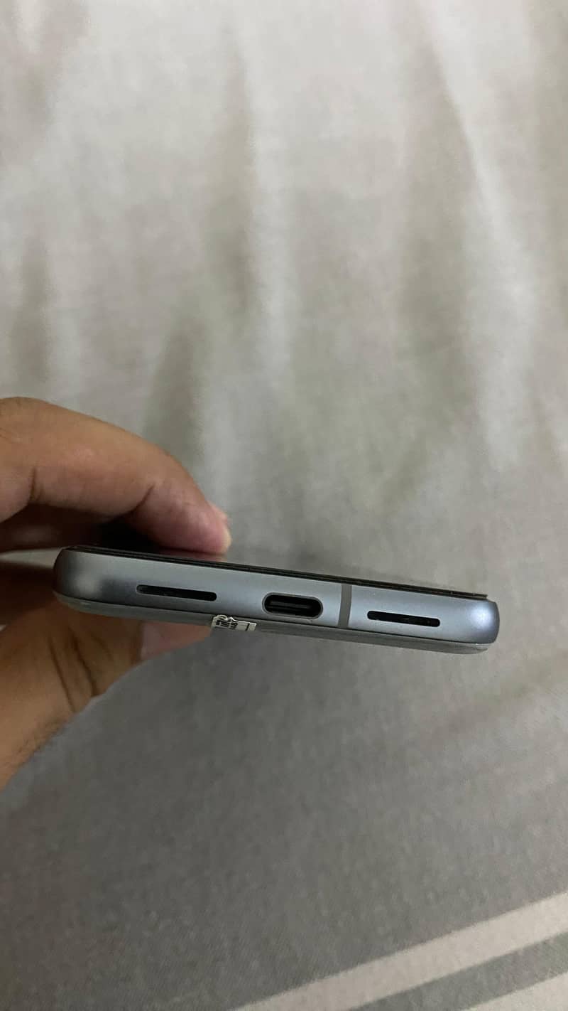 Google Pixel 8 3
