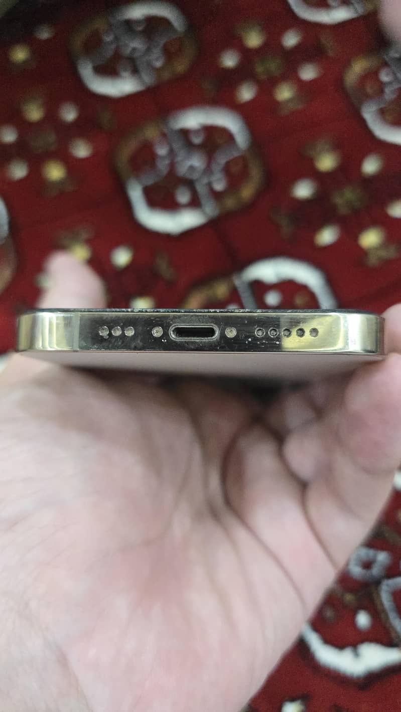 Apple iPhone 12 Pro 2