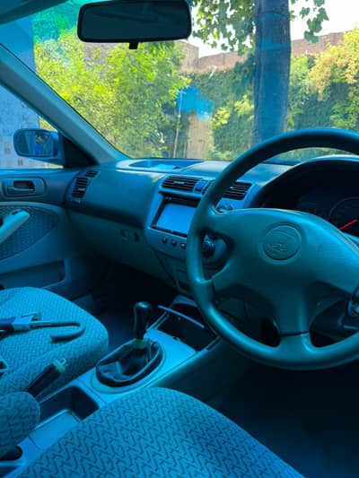 Honda Civic Oriel 2004