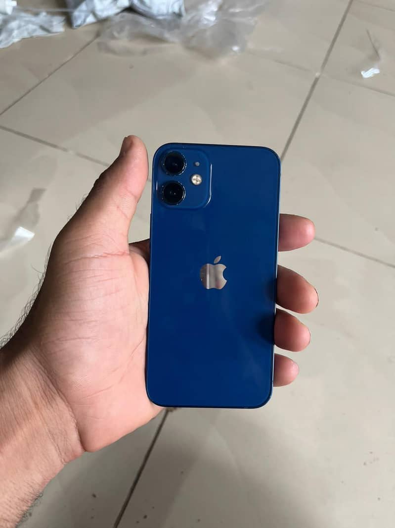 Apple iPhone 12 mini 3