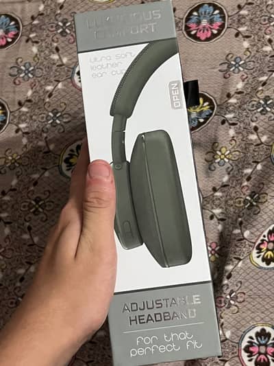 Soul Isolating Wireless Headphone-Box packed/Never Used