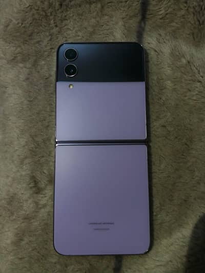 Samsung  Z Flip 4 8/128 brand new best for pubg