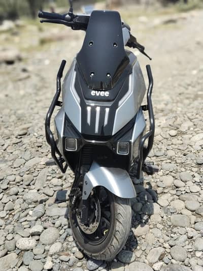 Evee SQUBE 2000motor