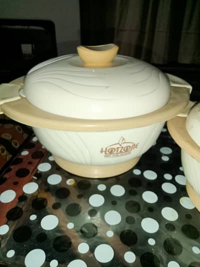 set of three hot pots