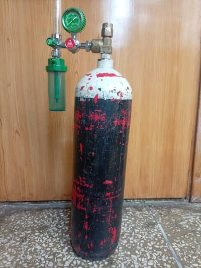 Medical Oxygen Cylinder with Brand New Flowmeter fully filled
