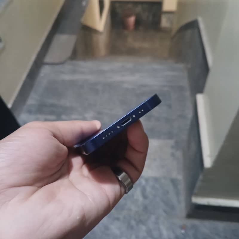 Apple iPhone 12 mini 2