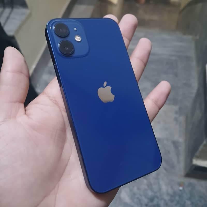 Apple iPhone 12 mini 4