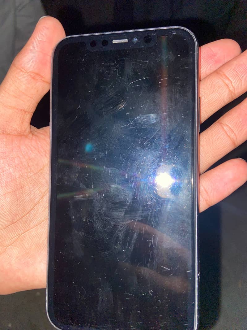 Apple iPhone 11 0
