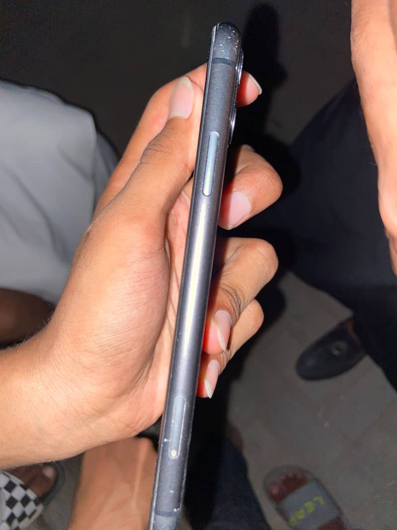 Apple iPhone 11 1