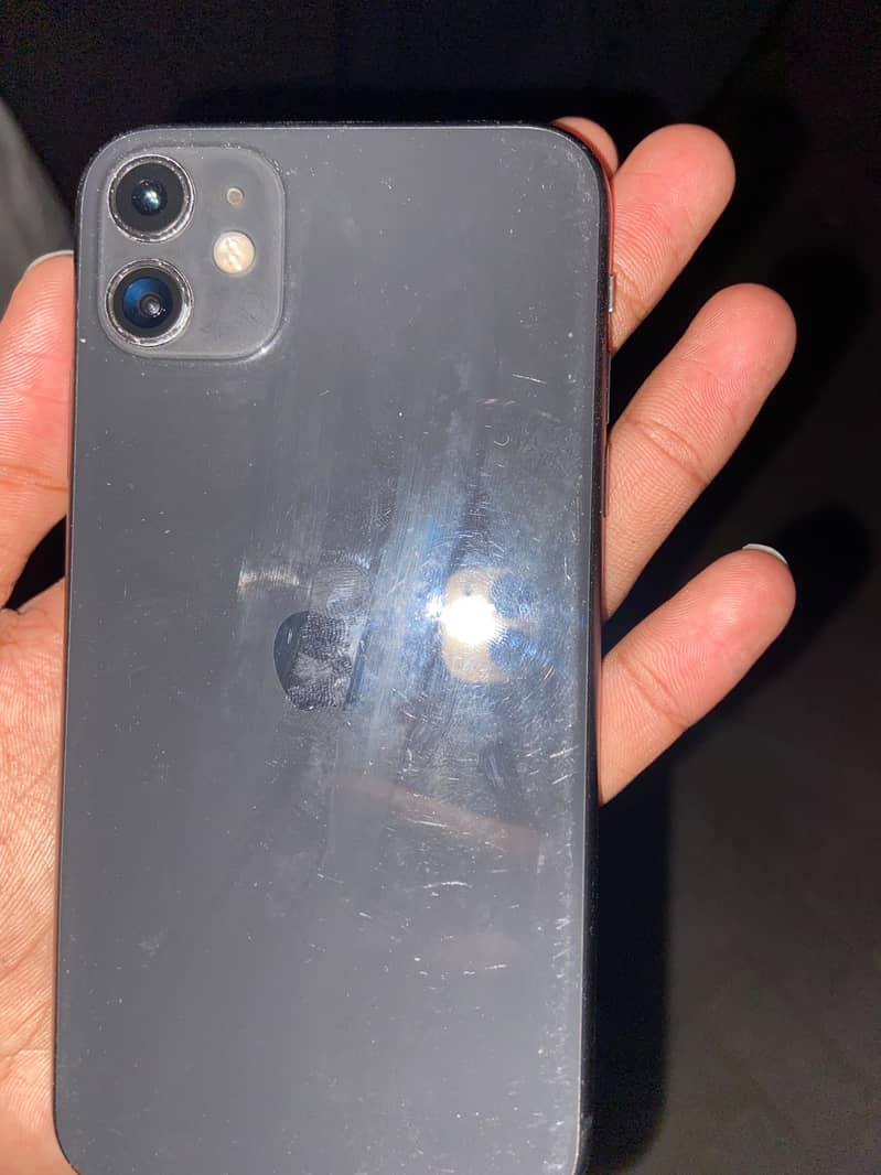 Apple iPhone 11 4