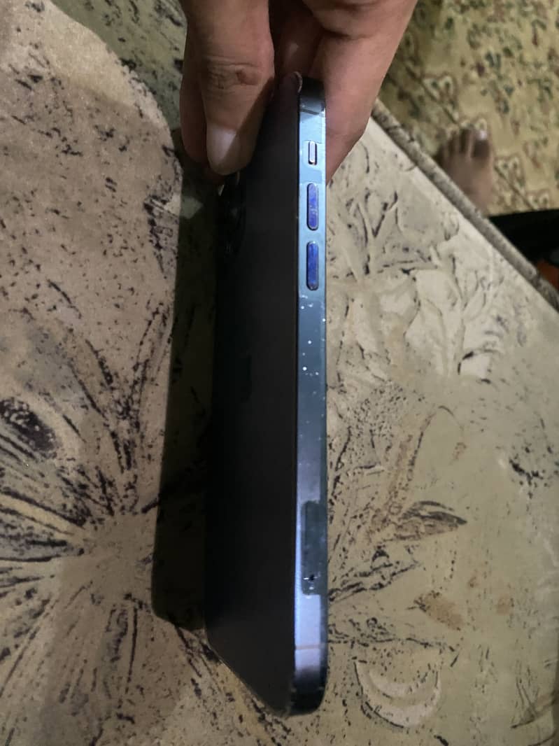 iphone 12 pro 1
