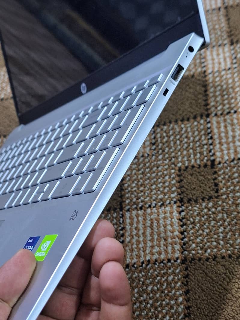 Laptop 0