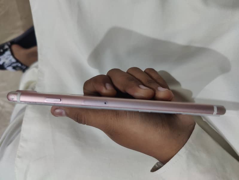 Apple iPhone 7 Plus 2