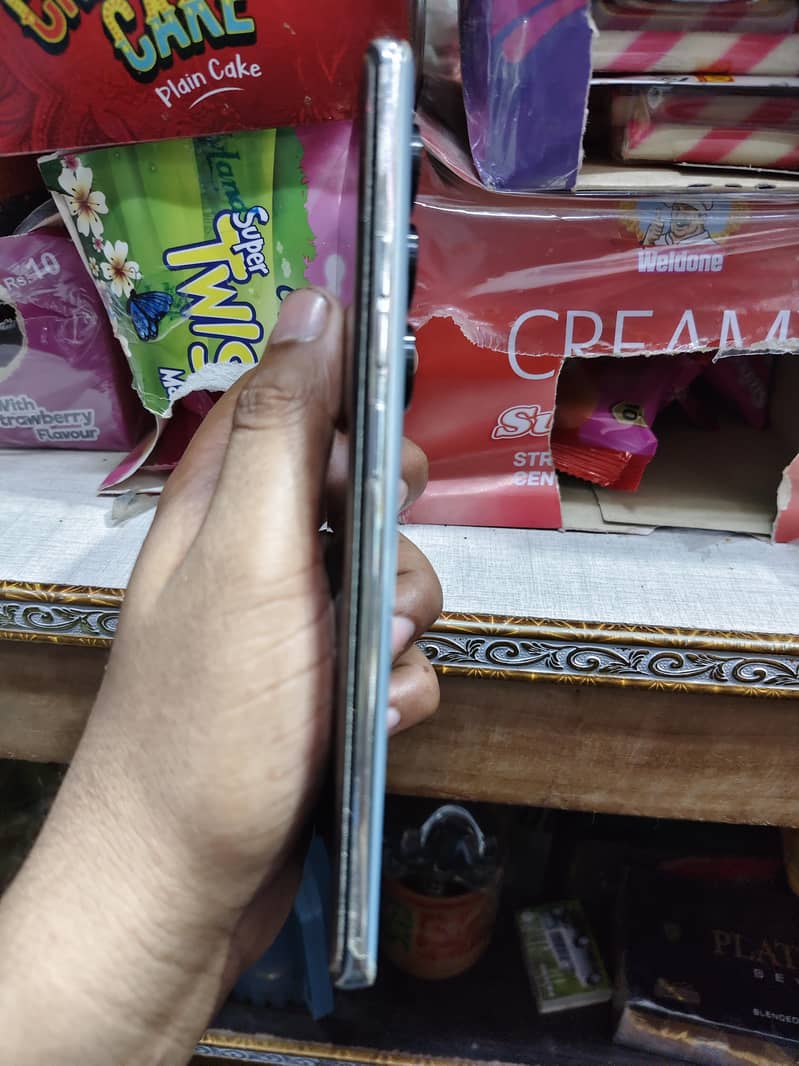 Tecno CAMON 40 Pro 4