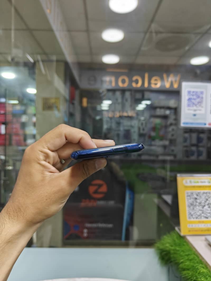 One Plus 7 Pro 3