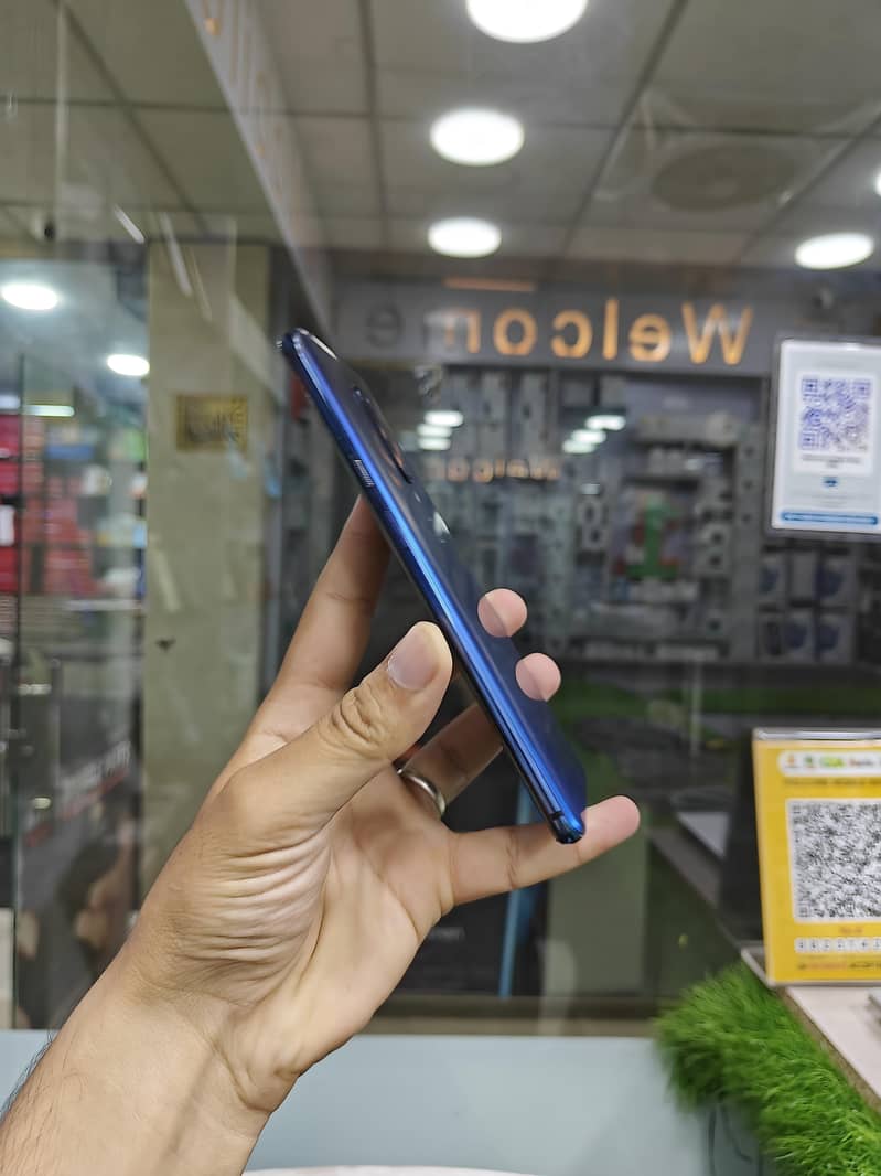 One Plus 7 Pro 4