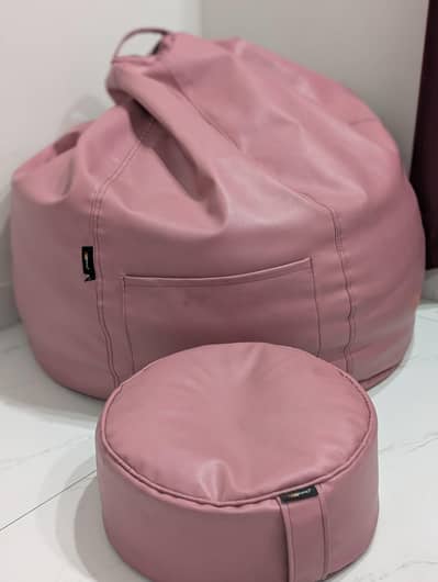 XL Bean Bag with footrest and pillow