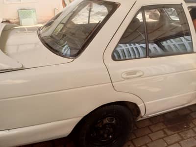 Nissan Sunny 1993
