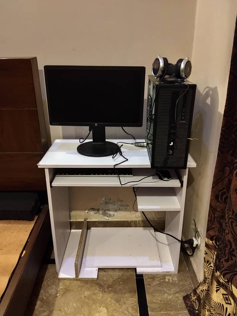 PC TABLE 0