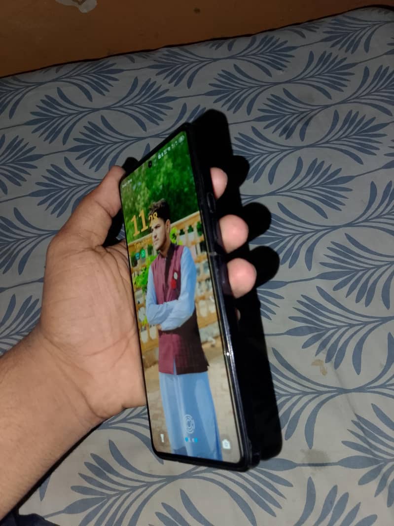 camon 20 4