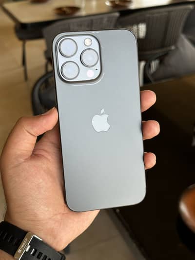 iPhone 16 Pro Max JV