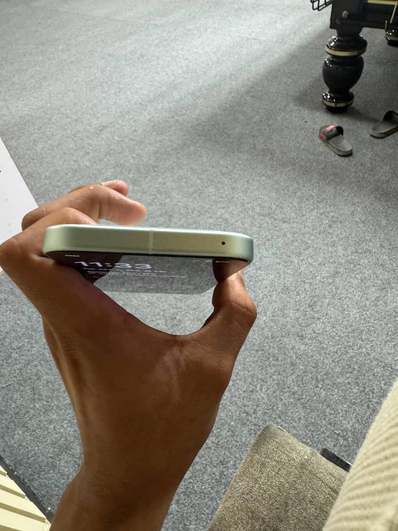 Google Pixel 9 4