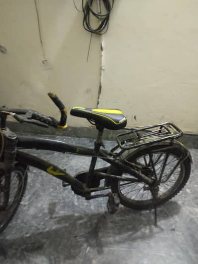 Full black color 8/10 condition