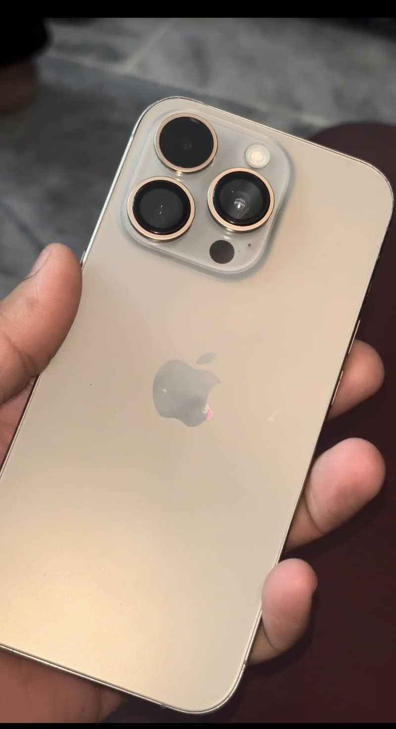 Apple iPhone 15 Pro 1