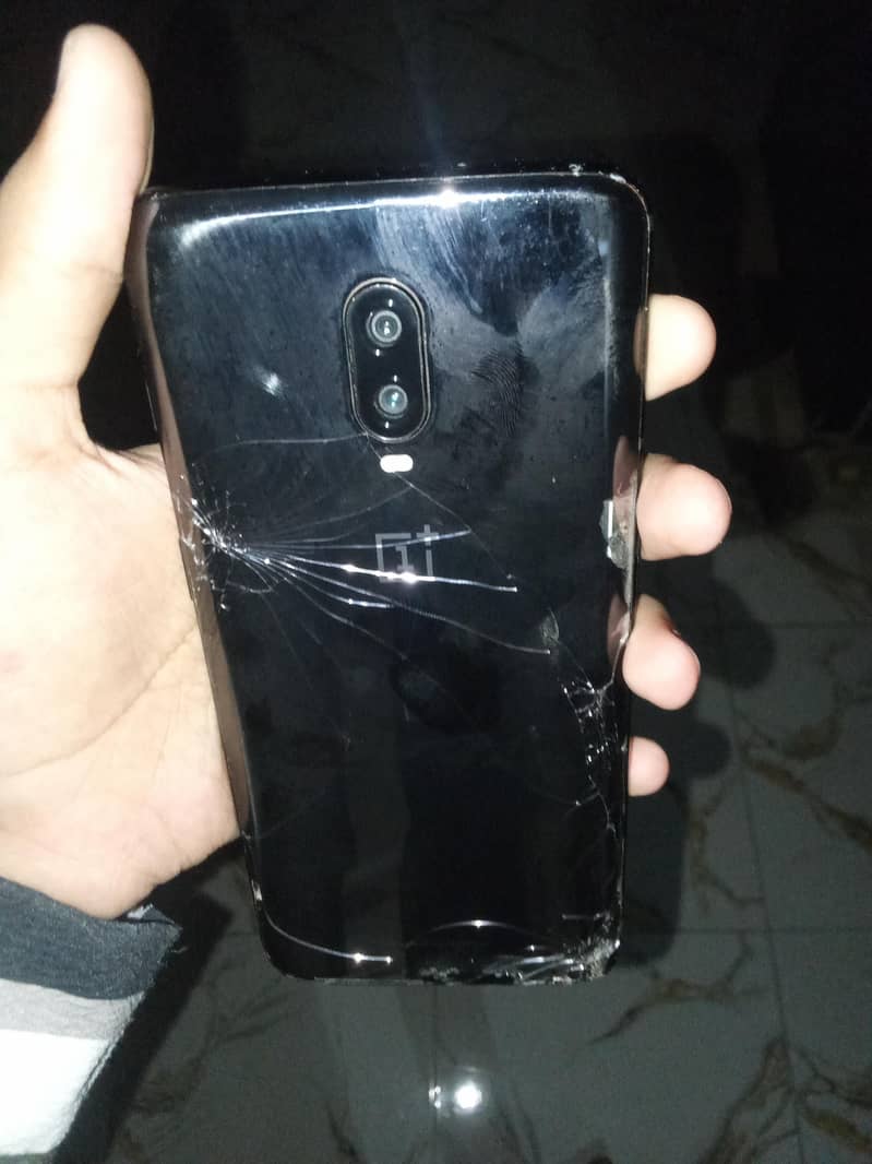 One Plus 6T 4