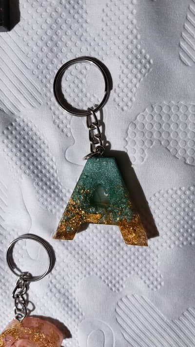 Handmade resin key chain A-Z custom name Quetta