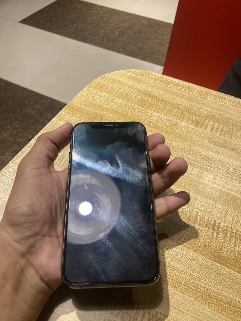 Apple iPhone 11 Pro 1