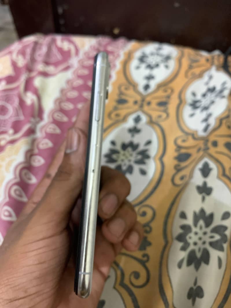 Apple iPhone X 1