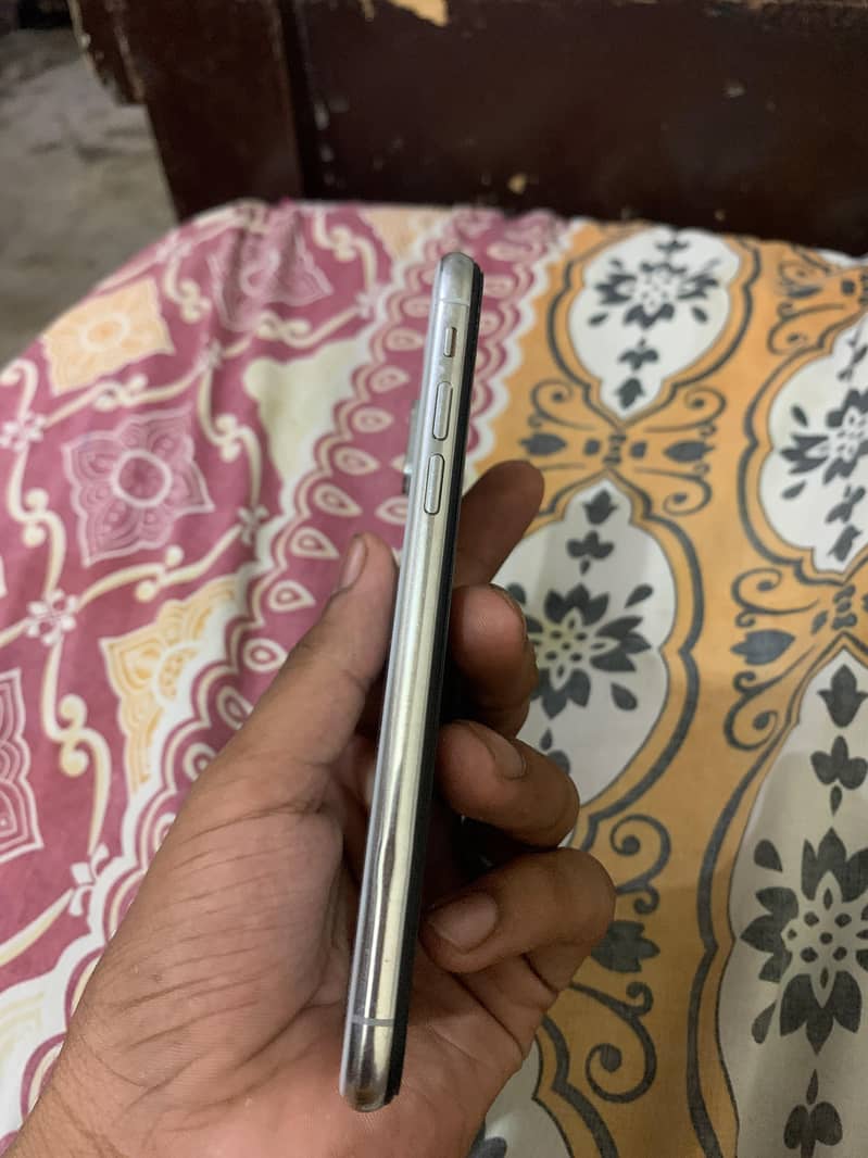 Apple iPhone X 2